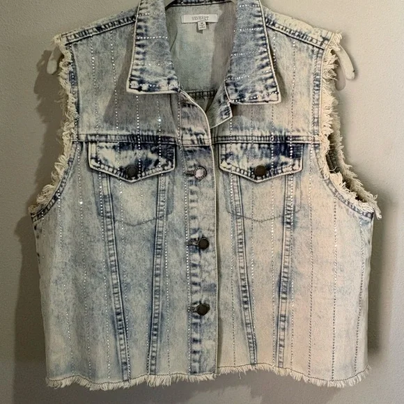 VeVeret Light Blue Denim Vest - Picture 6 of 10